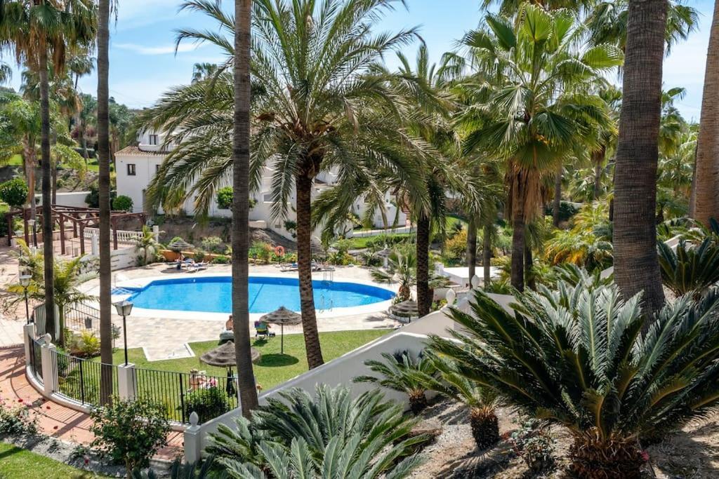 Oasis 16 Nerja Exterior foto