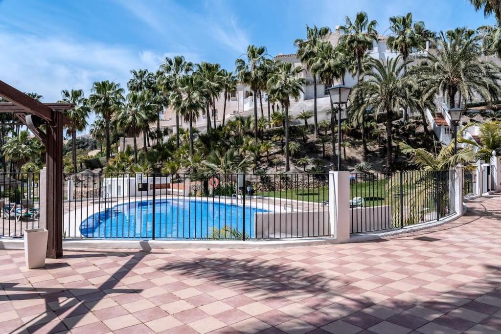 Oasis 16 Nerja Exterior foto