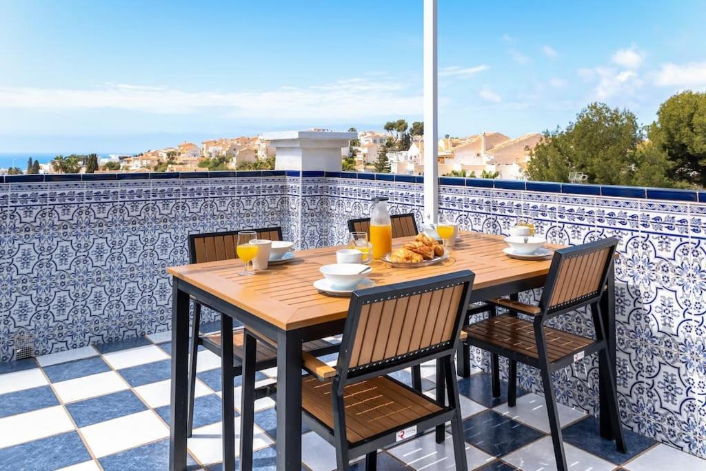 Oasis 16 Nerja Exterior foto