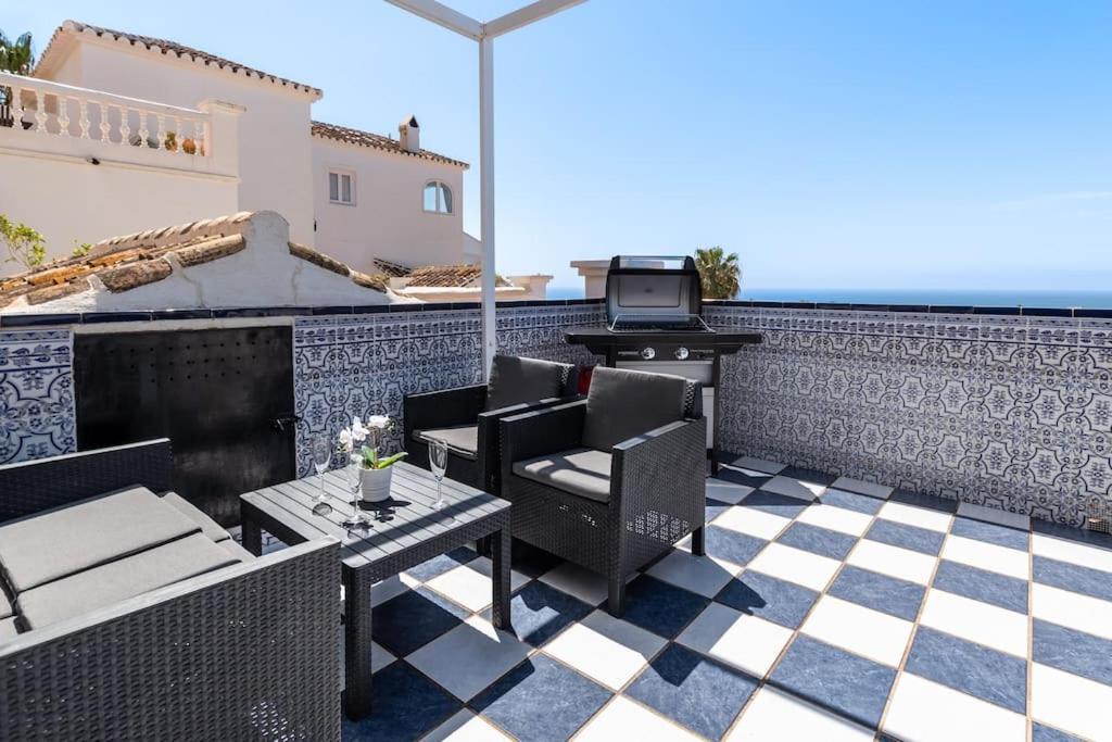Oasis 16 Nerja Exterior foto